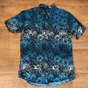 Hurley Men’s Medium Button Down Short Sleeve Blue